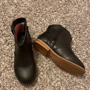 Cat and Jack Ankle Boots